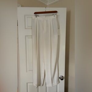Elegant Ralph Lauren cream Women's Pants